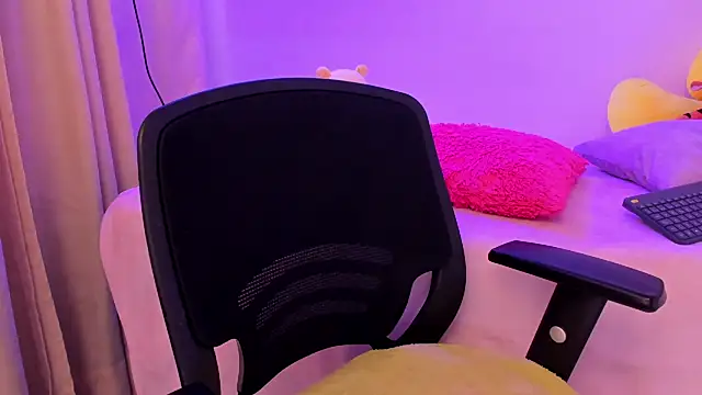 shanel taylor online show from January 21, 2025, 3:26 am