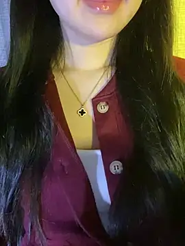 minmin2kk5 online show from February 4, 2026, 3:18 pm