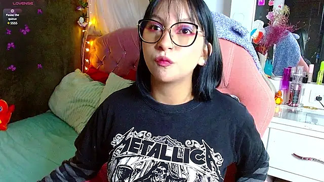 Littlerouse  online show from March 20, 2025, 4:51 am