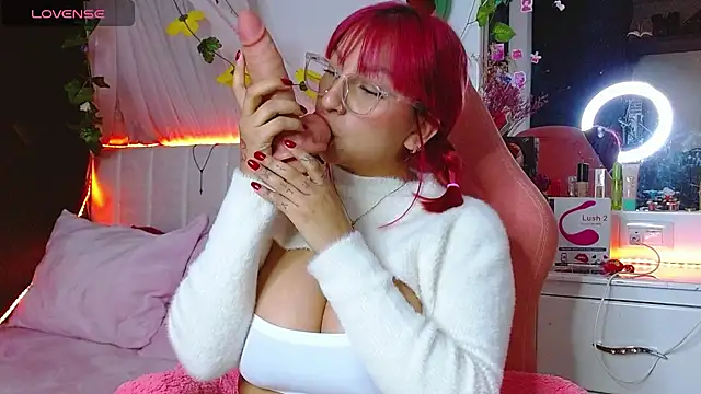 Littlerouse  online show from October 14, 2025, 5:19 am