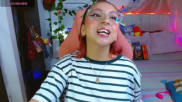 Littlerouse  online show from March 27, 2026, 8:37 am