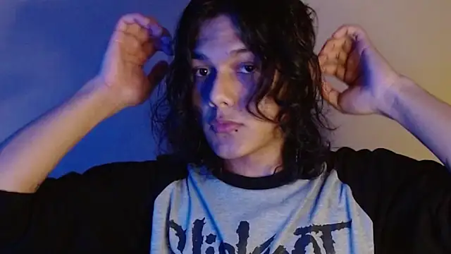 daiki sx online show from January 8, 2025, 3:19 am