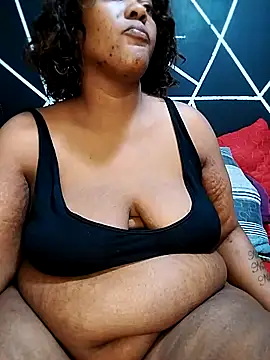 YummyChocolatexx2 online show from May 15, 2026, 1:51 pm