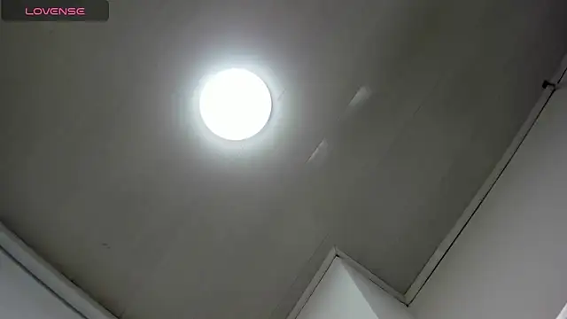 Cherllynn online show from November 25, 2025, 2:06 pm