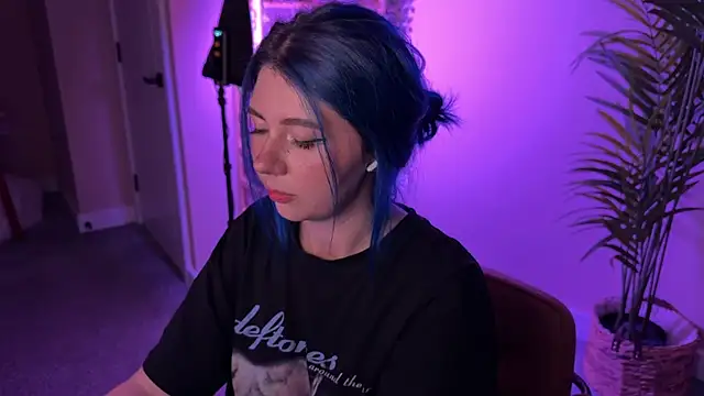 Snapshot of _vixenp chatting on November 30, 2025, 6:23 pm vixenp online show from November 30, 2025, 6:23 pm