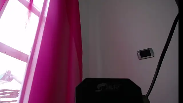 Nicole Colette  online show from November 12, 2025, 1:33 pm