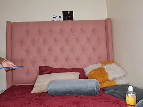 Snapshot of Wendy_smal_- chatting on December 22, 2024, 5:23 am Wendy smal - online show from December 22, 2024, 5:23 am