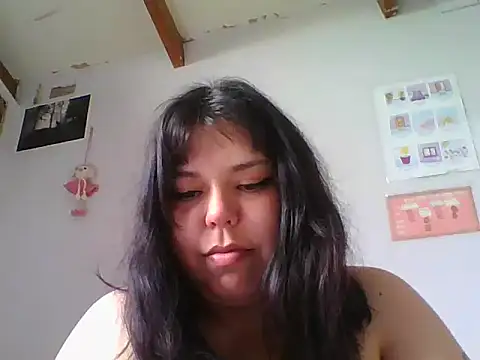 Snapshot of scarletttlove chatting on April 10, 2026, 6:23 pm scarletttlove online show from April 10, 2026, 6:23 pm