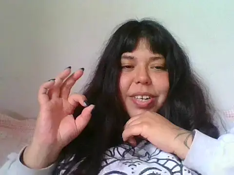 Snapshot of scarletttlove chatting on June 13, 2026, 6:17 pm scarletttlove online show from June 13, 2026, 6:17 pm