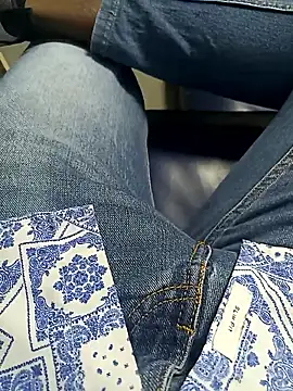 bangaloresexyguy online show from January 8, 2026, 4:09 pm