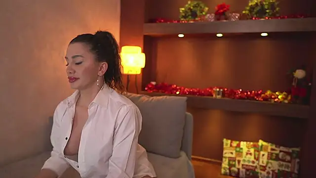 JustinneJade online show from December 29, 2024, 1:17 pm