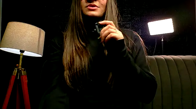 Snapshot of demieliss chatting on February 17, 2025, 6:26 pm demieliss online show from February 17, 2025, 6:26 pm