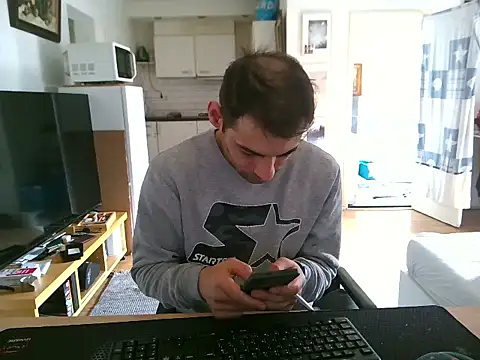 mihaimichael online show from June 3, 2026, 8:39 am