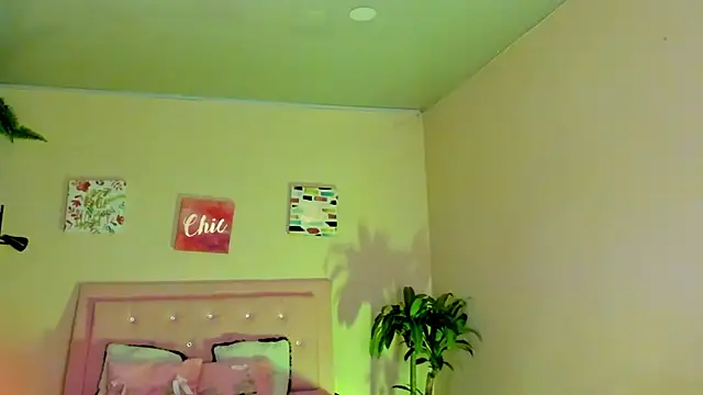 keyla roberts777 online show from February 3, 2025, 7:07 am