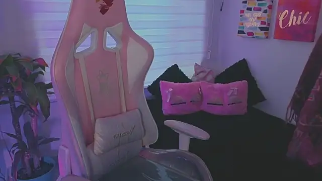 keyla roberts777 online show from September 12, 2025, 12:27 pm