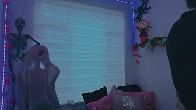 keyla roberts777 online show from October 18, 2025, 8:42 pm