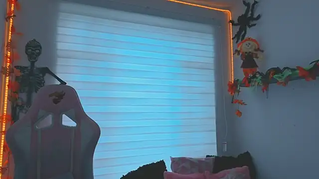 keyla roberts777 online show from October 24, 2025, 7:10 pm