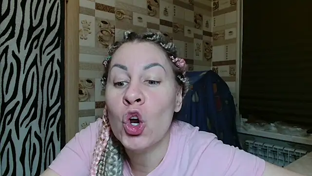 TherestlessKitty online show from May 3, 2026, 10:16 pm