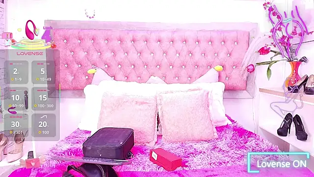 Tayzon Foxxx online show from October 14, 2025, 12:50 pm