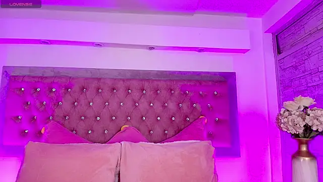 Tayzon Foxxx online show from January 15, 2026, 12:43 pm