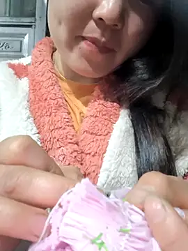 Sweetlove 77 online show from March 10, 2025, 1:43 pm