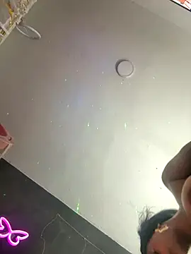 Snapshot of AlisonHoot69 chatting on September 24, 2025, 1:42 am AlisonHoot69 online show from September 24, 2025, 1:42 am