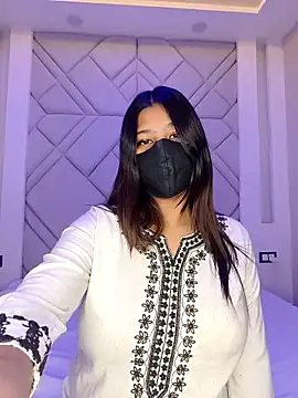 GFndBF online show from November 5, 2025, 3:23 pm