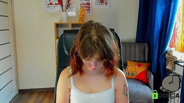 Alina Mills online show from October 8, 2025, 8:34 am