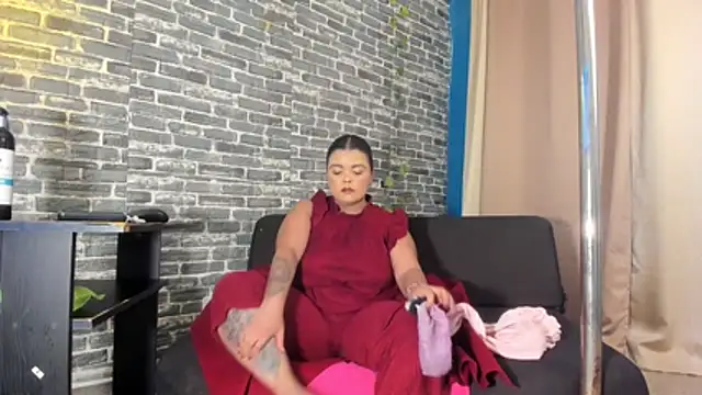 Snapshot of iam_samy_ chatting on February 6, 2026, 11:35 am iam samy online show from February 6, 2026, 11:35 am