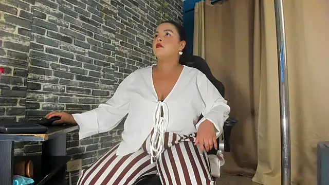 Snapshot of iam_samy_ chatting on February 27, 2026, 11:10 am iam samy online show from February 27, 2026, 11:10 am