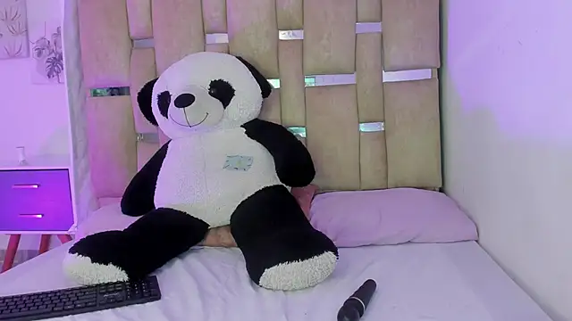 Black Rose2 online show from February 19, 2026, 12:34 pm