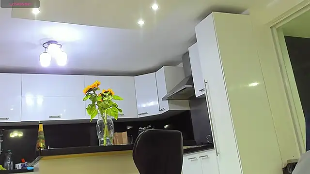 Makonneen online show from December 13, 2024, 7:04 am