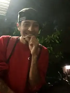 Snapshot of Aqua2312 chatting on March 15, 2026, 11:49 am Aqua2312 online show from March 15, 2026, 11:49 am