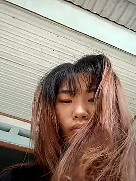 Snapshot of Lonalysexy chatting on October 22, 2025, 2:23 am Lonalysexy online show from October 22, 2025, 2:23 am