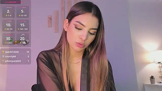 Snapshot of VictoriaNoah_ chatting on January 28, 2025, 10:34 pm VictoriaNoah online show from January 28, 2025, 10:34 pm