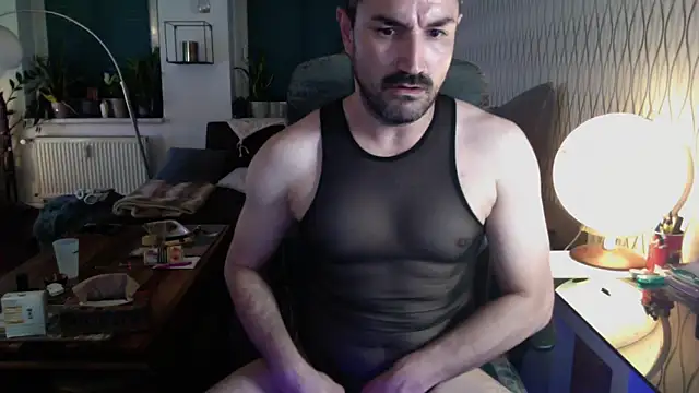 tomz0819 online show from May 29, 2026, 8:18 pm
