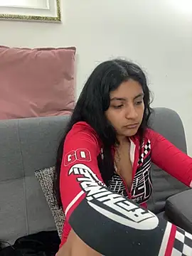 cloe small online show from January 28, 2025, 10:56 am