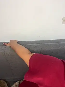 cloe small online show from February 15, 2025, 5:41 am