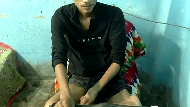 Alex Suman25 online show from October 7, 2025, 7:33 pm