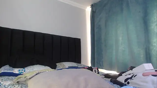 Nicolette ks  online show from January 29, 2025, 7:43 pm