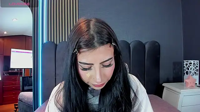 Nicolette ks  online show from July 10, 2026, 4:39 am