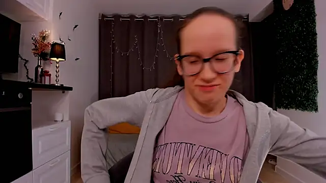 BettyBrowni online show from February 13, 2025, 1:19 am