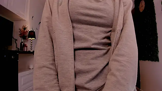 BettyBrowni online show from February 18, 2025, 1:43 am