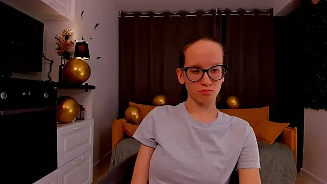 BettyBrowni online show from February 24, 2025, 7:09 pm