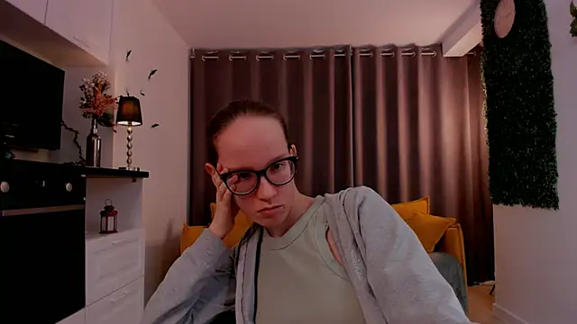 BettyBrowni online show from March 2, 2025, 7:12 pm