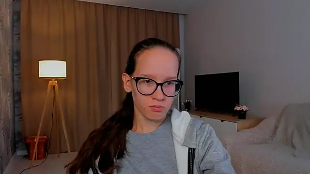 BettyBrowni online show from September 14, 2025, 4:17 pm