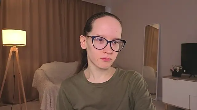 Snapshot of BettyBrowni chatting on May 14, 2026, 4:03 pm BettyBrowni online show from May 14, 2026, 4:03 pm