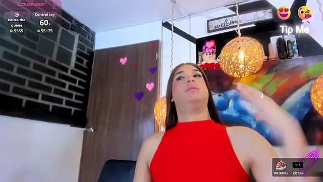 victoria aleia  online show from April 13, 2026, 10:48 pm