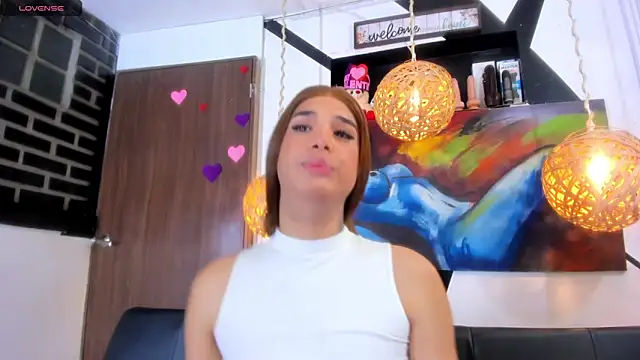 victoria aleia  online show from April 17, 2026, 10:46 pm