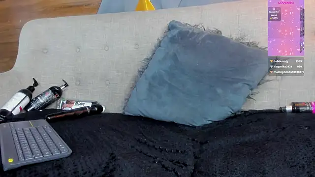 Snapshot of sarah_banks1 chatting on January 24, 2025, 10:08 pm sarah banks1 online show from January 24, 2025, 10:08 pm